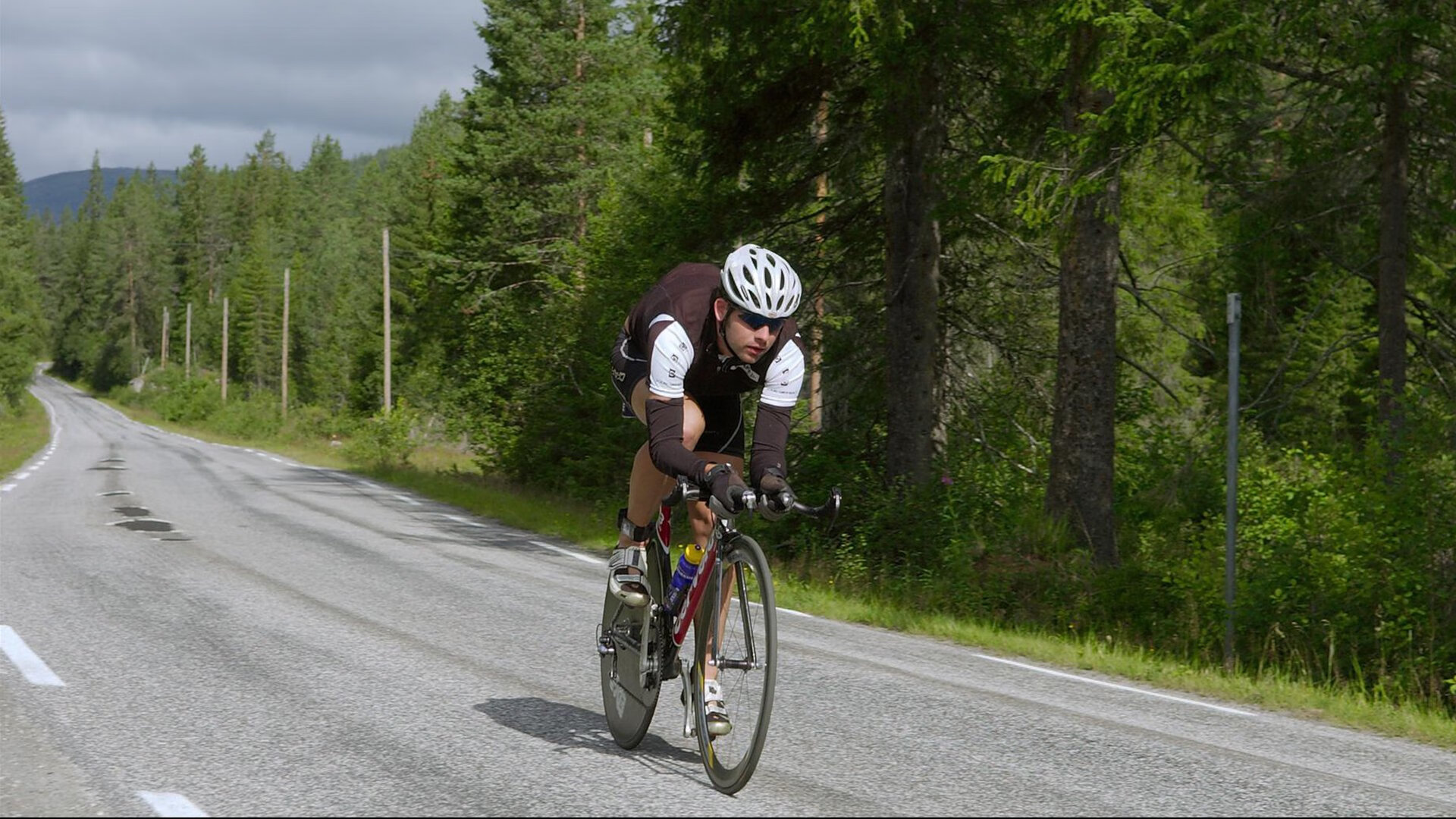 电竞女神COS出战夺冠，引爆二次元体育圈，电竞职业选手的玩cos的